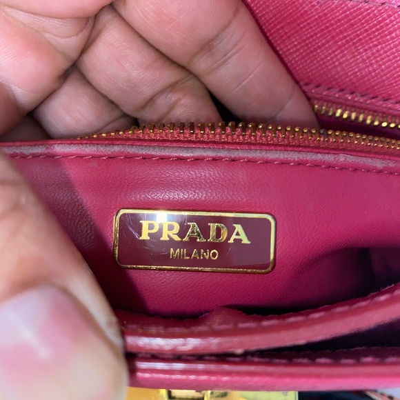 Prada saffiano bag - Picture 10 of 13